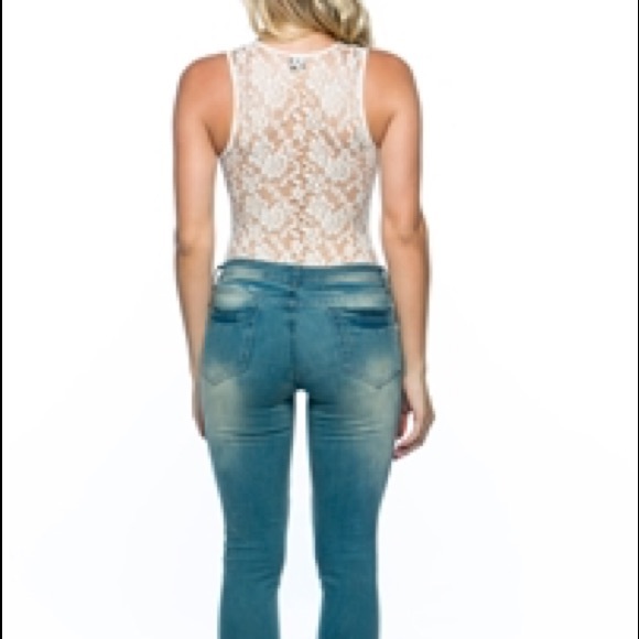💥SALES💥 SUPER CUTE FLORAL MESH LACE-UP BODYSUIT - Picture 4 of 7